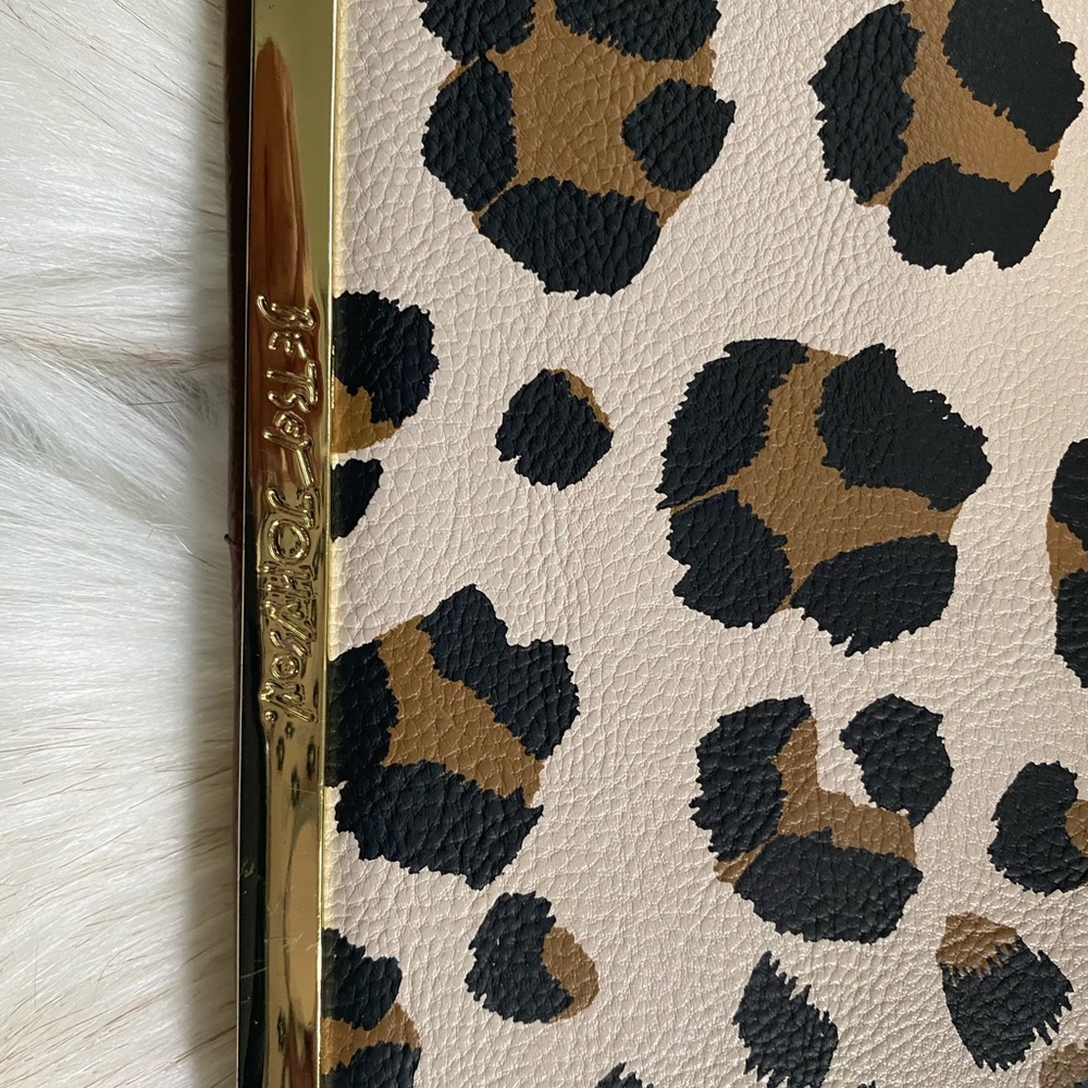 Betsey Johnson mini crossbody cheetah organizerbag - Picture 5 of 5